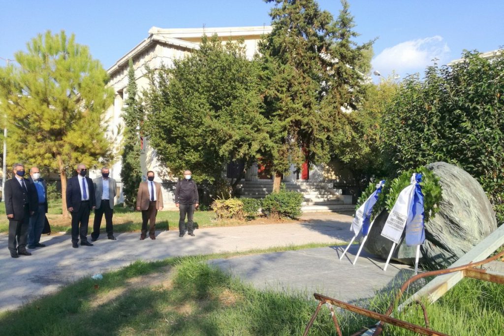Κατάθεση στεφάνου στο ιστορικό συγκρότημα του ΕΜΠ στην οδό Πατησίων για την επέτειο της 17 Νοεμβρίου – Νοέμβριος 17, 2020