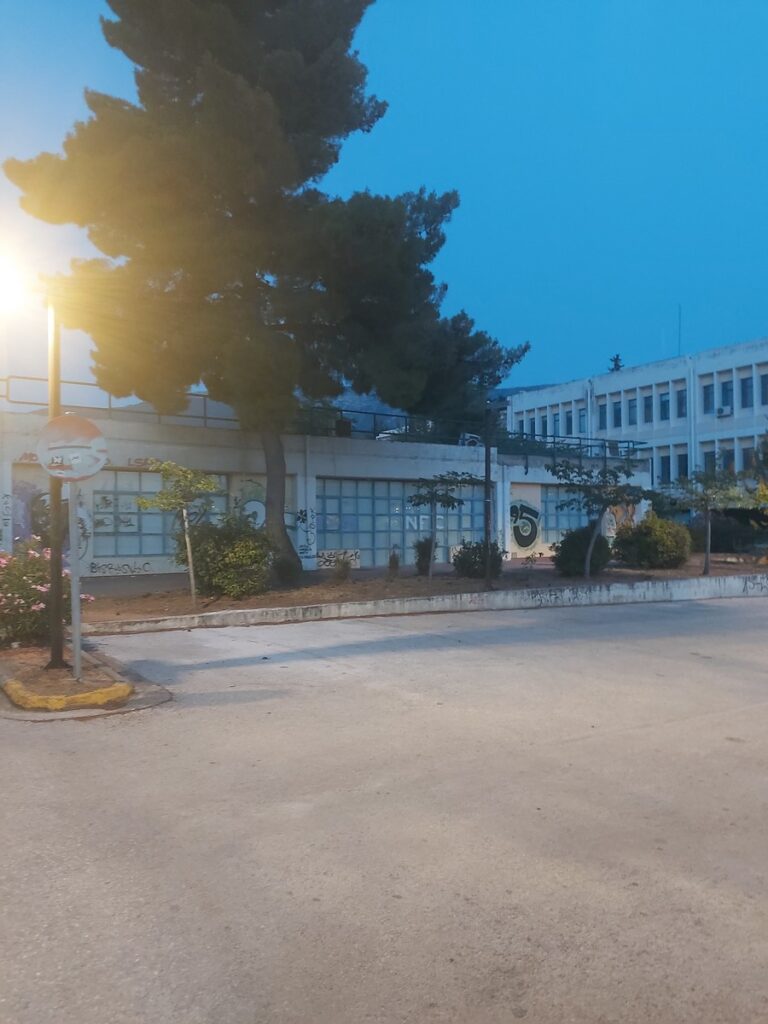 Αποκατάσταση φωτισμού περιμετρικά του κτιρίου διοίκησης της Πολυτεχνειούπολης Ζωγράφου